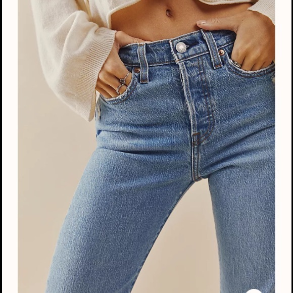 Levi's Denim - NWT Levi’s Wedgie High Rise Jeans